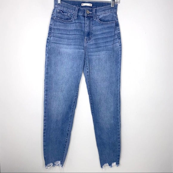 SO High Rise Mom Jeans Stretch Raw Hem Stretch In Butt Area Juniors Size 1 ~ - Picture 1 of 5